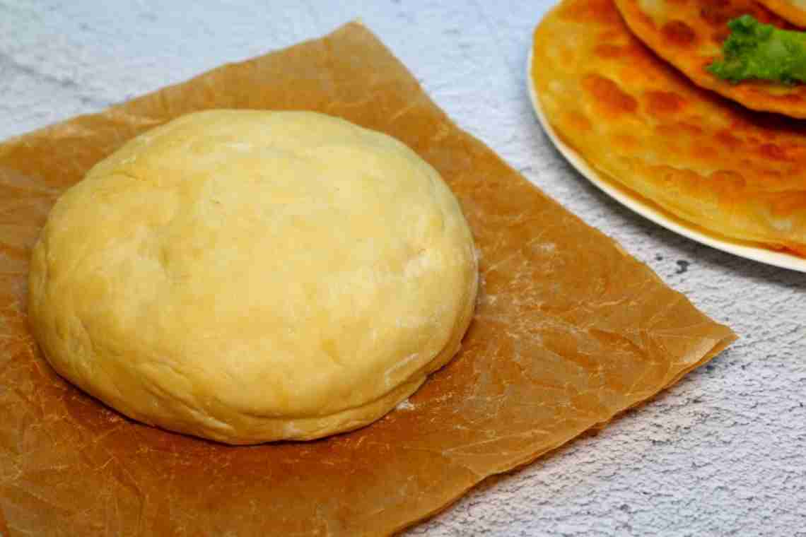 Як приготувати тісто для чебуреків: найкращі рецепти