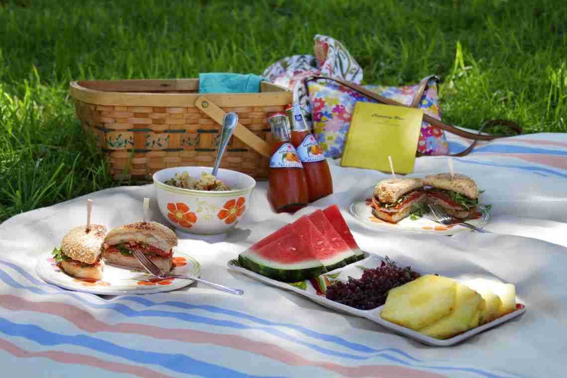 Секрети вдалого пікніка - салати на природу до шашлика влітку