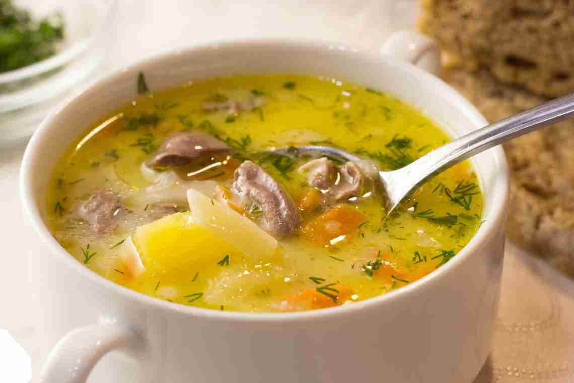 Як приготувати суп з грінками: покрокові рецепти