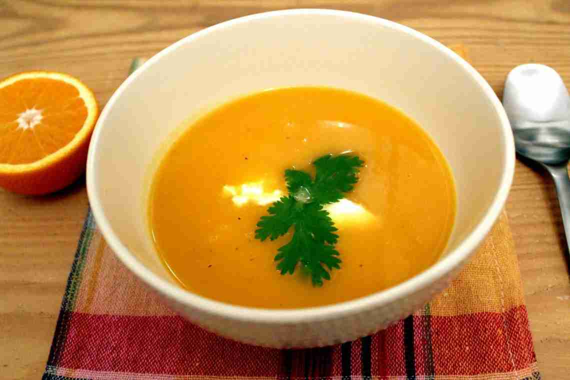 Смачно, ситно і яскраво: рецепти приготування морквяного супу-пюре