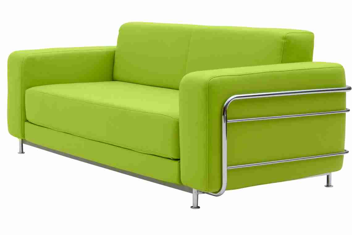 Зелений диван