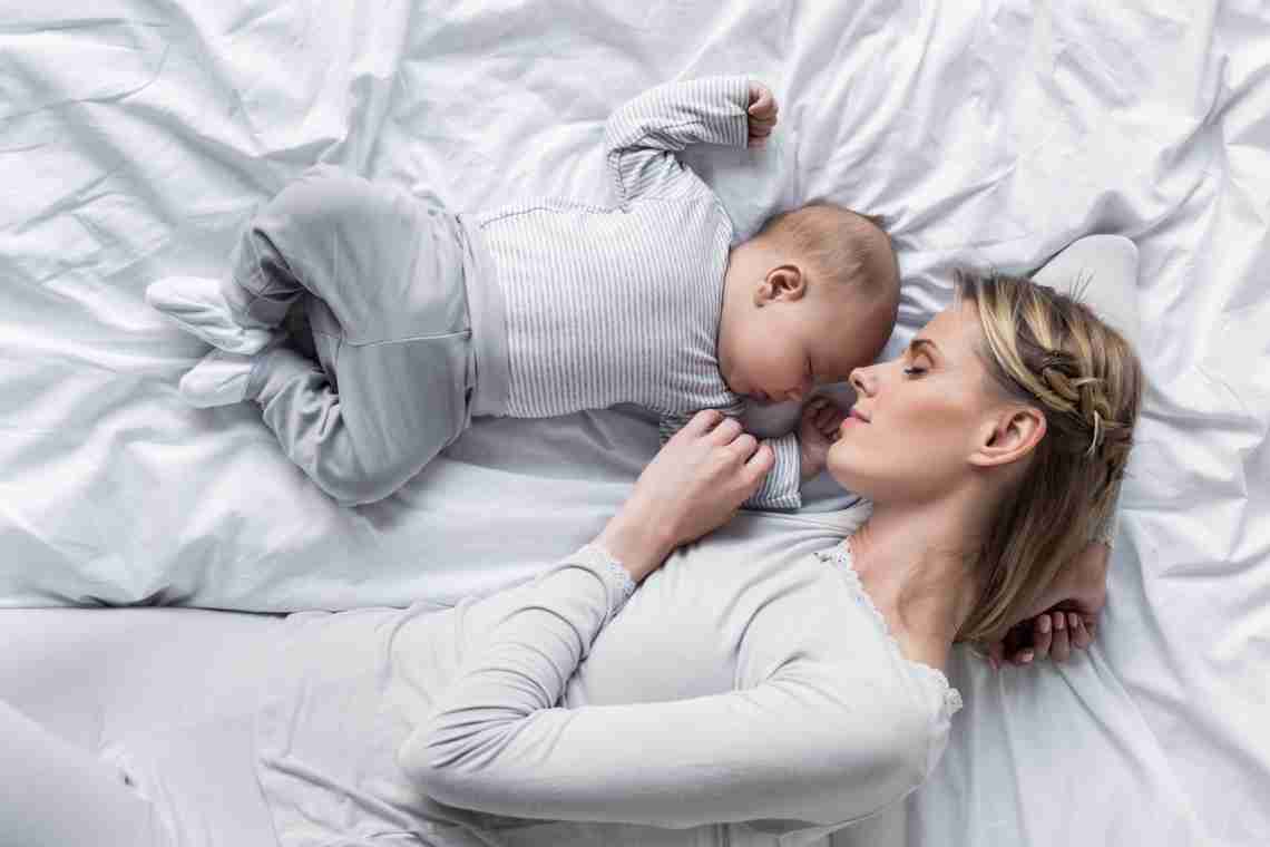 Як укласти грудничка спати: корисні поради досвідчених мам