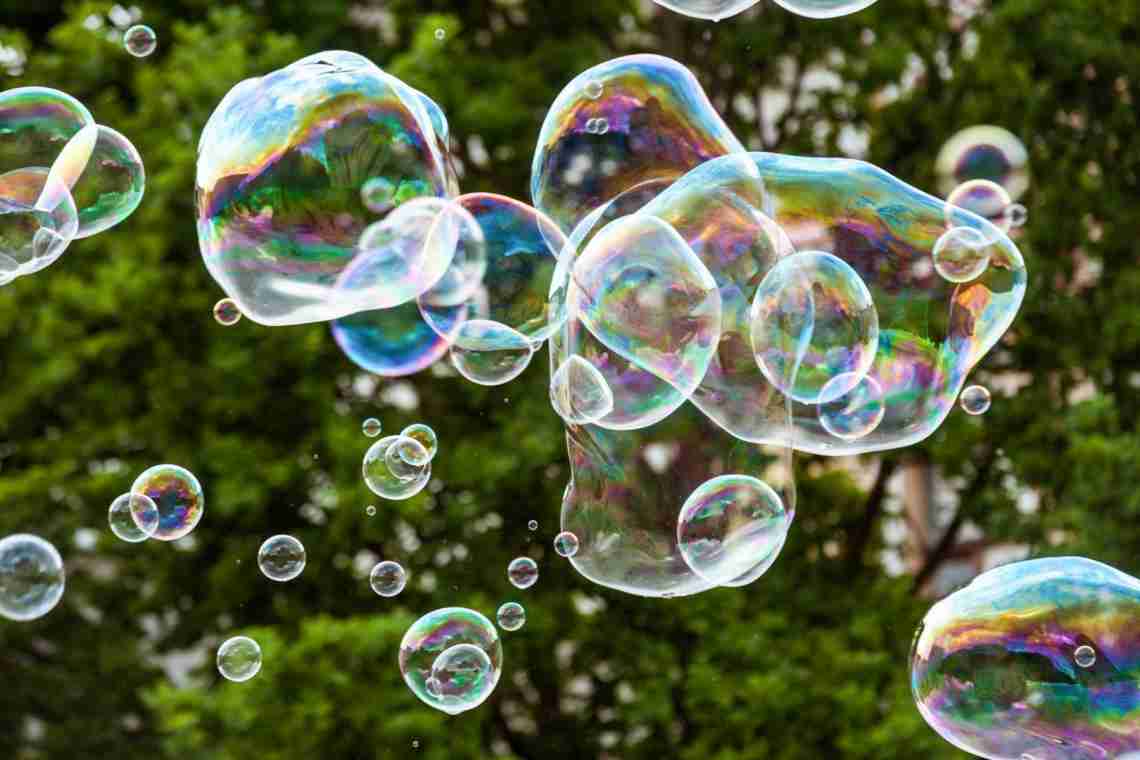 Як зробити великі мильні бульбашки в домашніх умовах: корисні рекомендації та рецепти