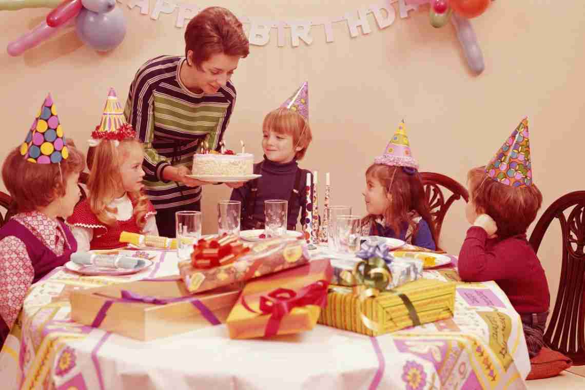 Як відзначити день народження дитини вдома?