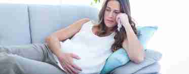 Плаксивість при вагітності: чому вона з'являється і як з нею боротися