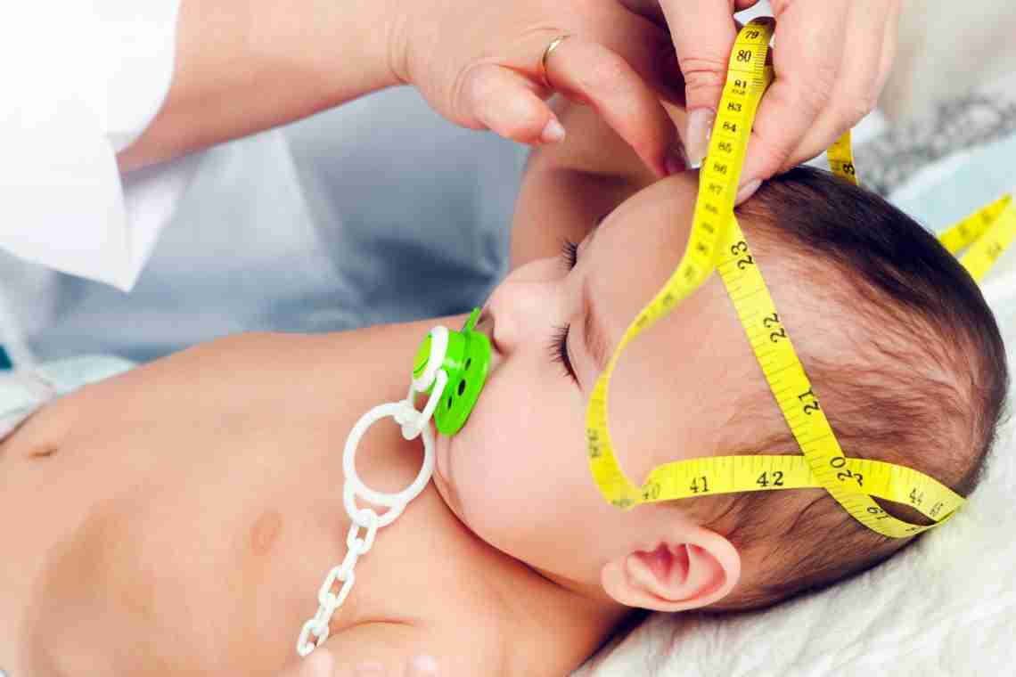 Розміри голови дитини за місяцями після народження: норми та відхилення