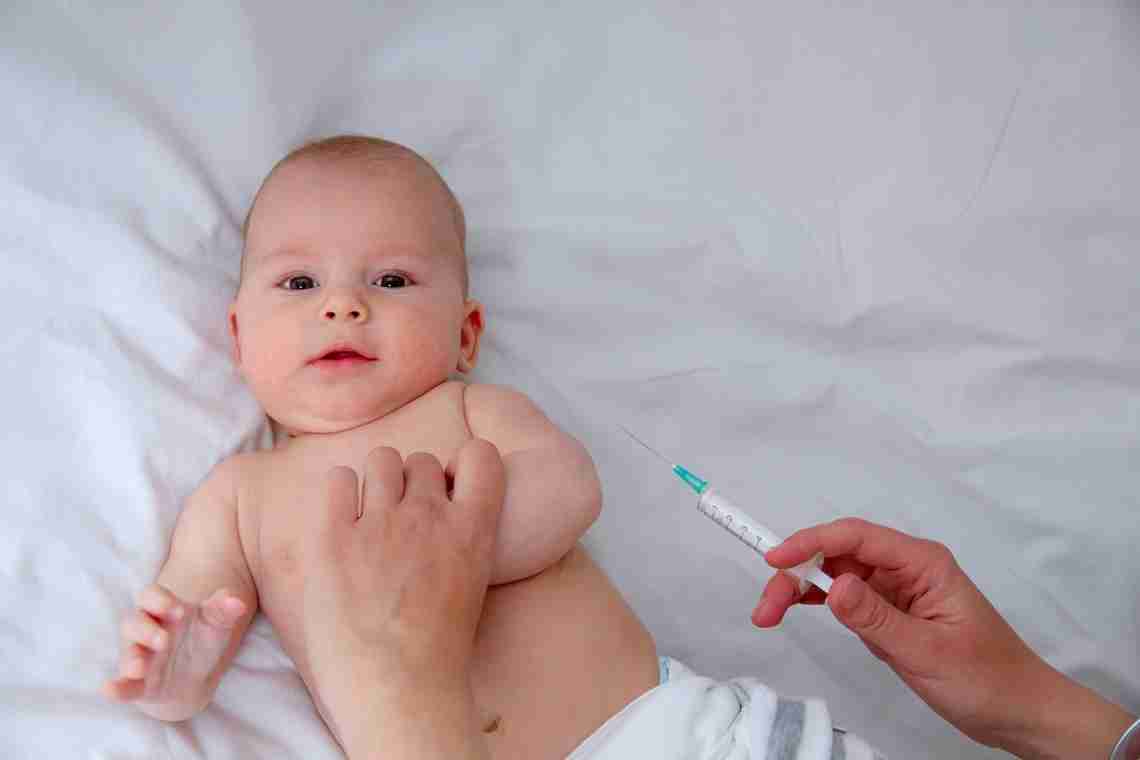 Чи потрібне щеплення від гепатиту В новонародженому?