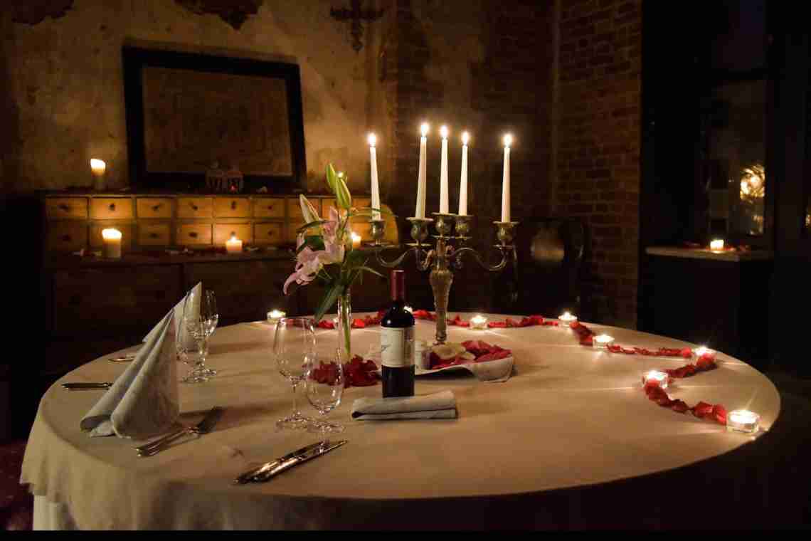 Як організувати романтичну вечерю будинку для чоловіка?