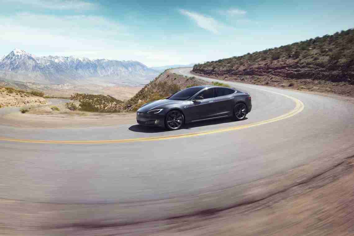 У Tesla Model Y нові проблеми з якістю: в однієї з машин вітром відірвало дах