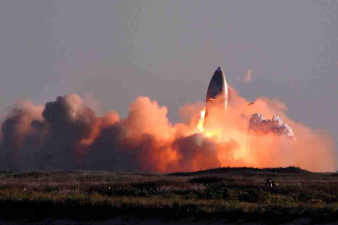 Марсе, ми йдемо! Прототип SpaceX Starship здійснив суборбітальний політ, але вибухнув при посадці "