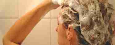 Спробуйте мити волосся з кефіром