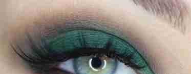 Бірюзові очі: як підкреслити рідкісний колір макіяжем