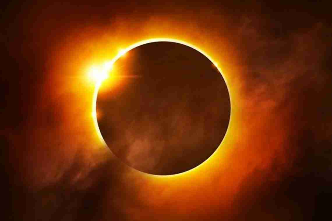 "Найкритичніший день літа: затемнення, новолунія "