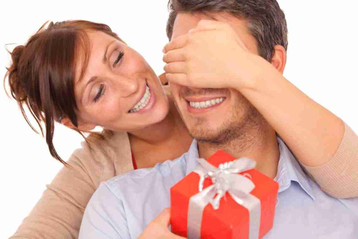 Що подарувати чоловікові за Знаком Зодіаку: кращі подарунки на 23