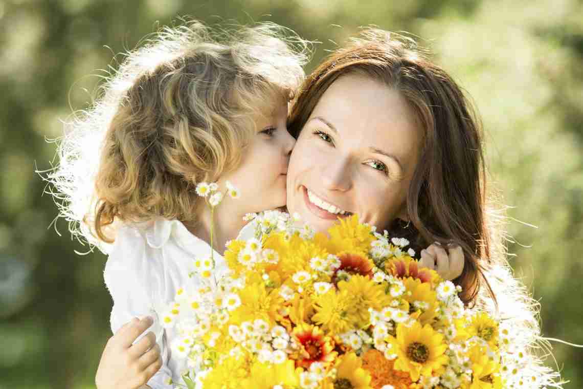 Картинки і листівки з Днем матері: красиві і зворушливі до сліз