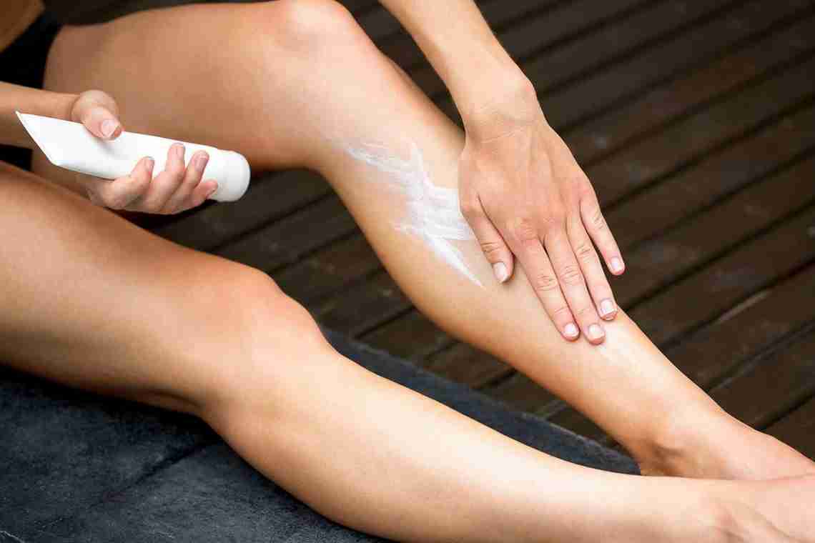 Які мазі допомагають при тромбофлебіті на ногах?