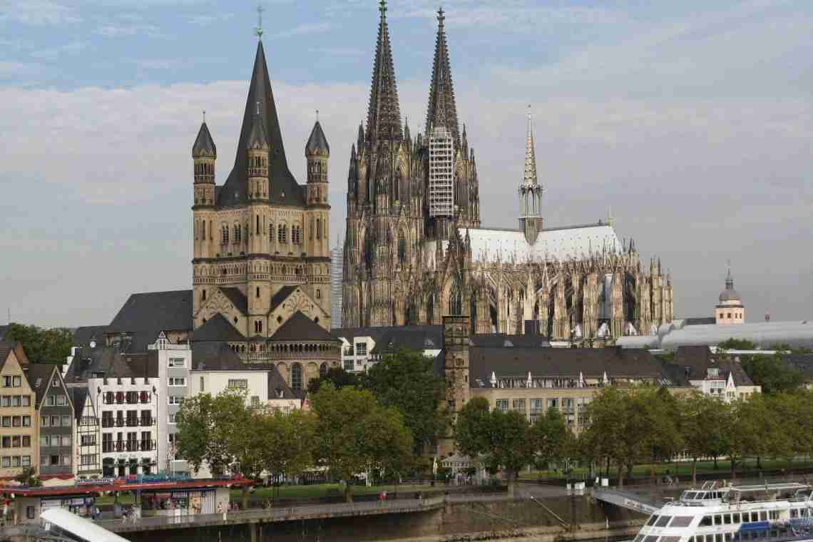 Кельнський собор у Німеччині: короткий опис, цікаві факти, час роботи