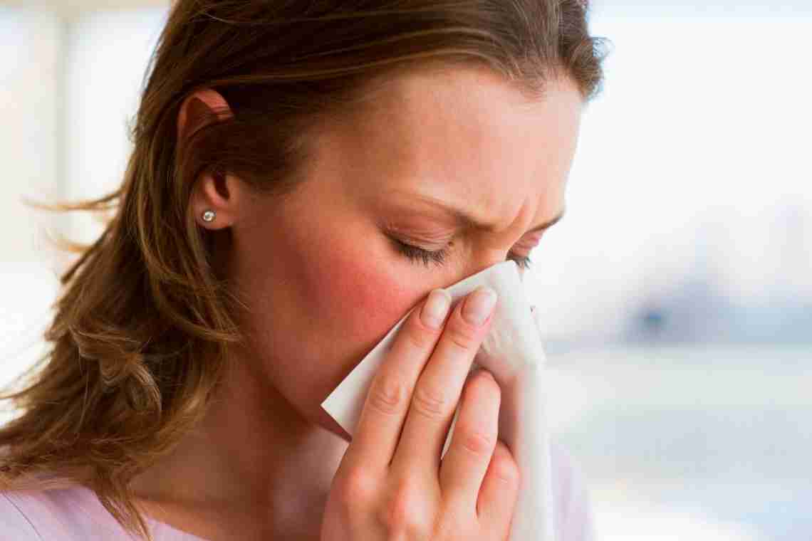 Причини і лікування неприємного запаху з носа