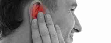 Чому при болю в голові стріляє за вухом