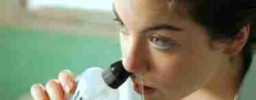 Промивання носа дітям фізрозчином - як це робиться?