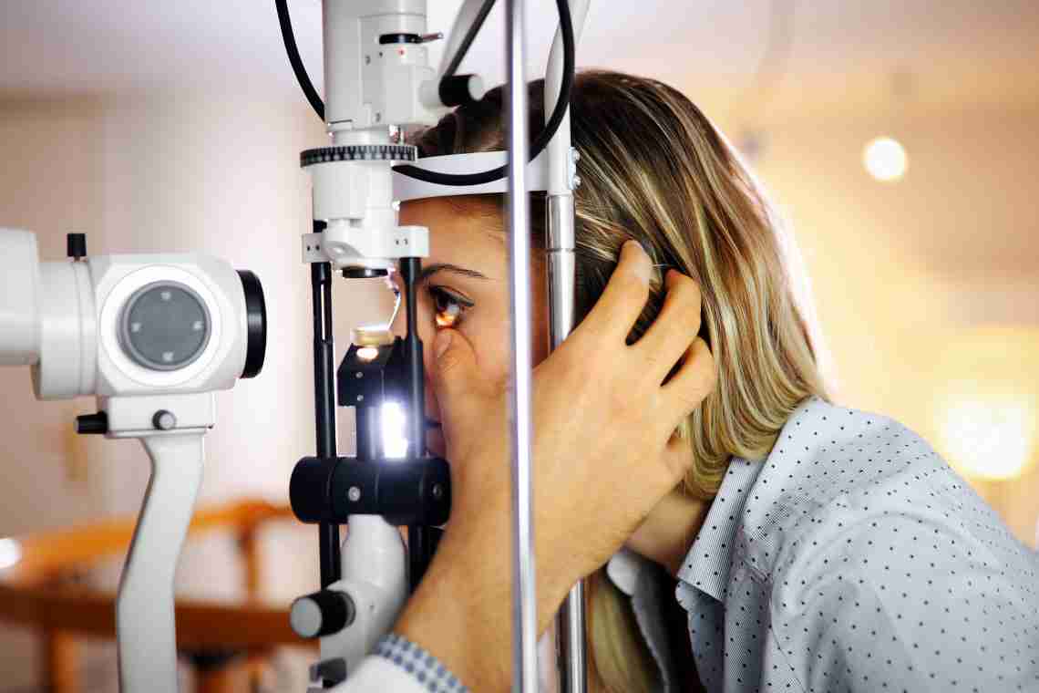 Часте моргання очима у дорослих: офтальмологічні чи неврологічні причини?