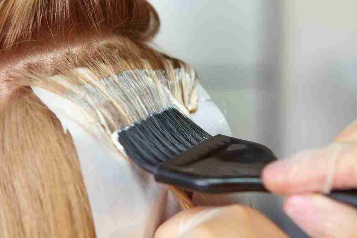 Випадає волосся після фарбування: 5 засобів для вирішення проблеми
