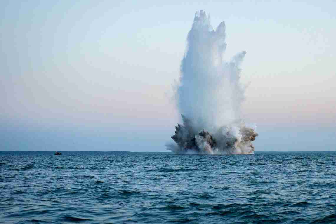 У Чорному морі сірководень: можливі причини вибуху і наслідки