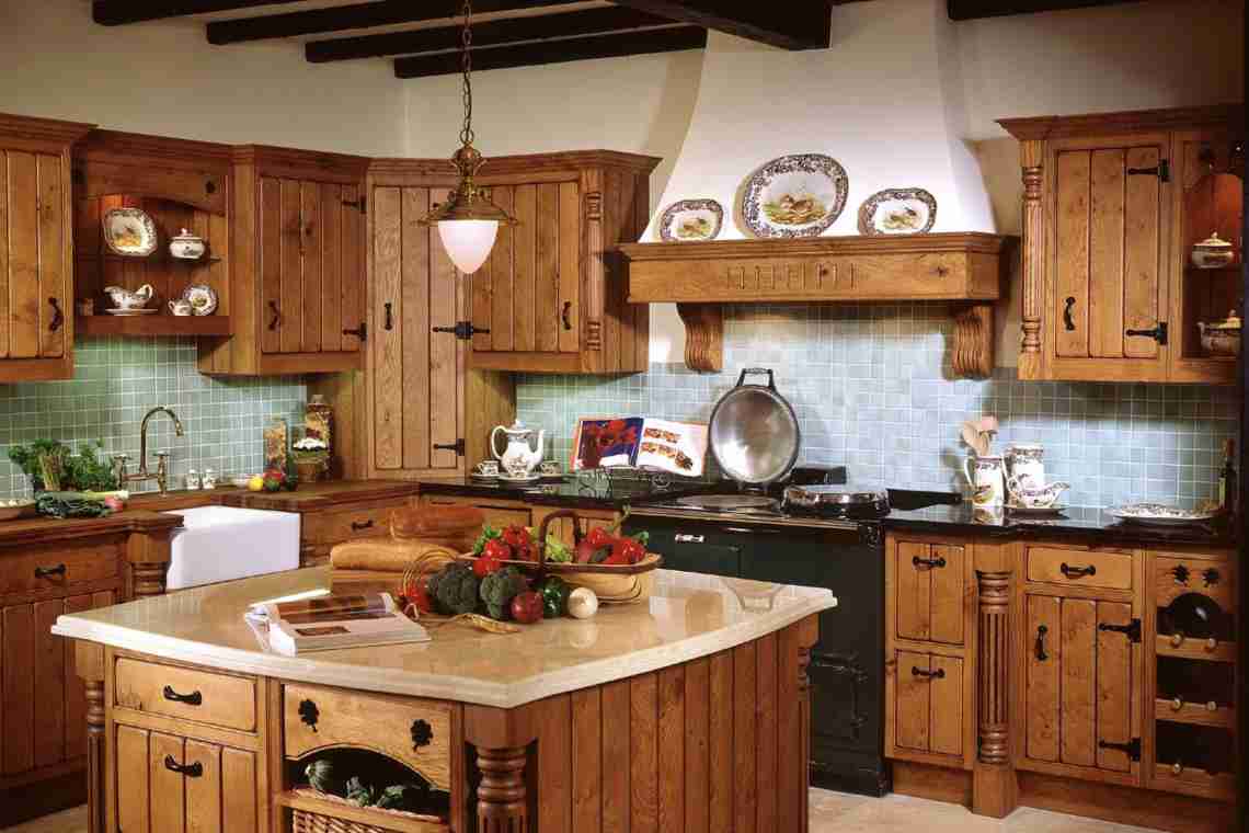 Меблі для кухні з дерева