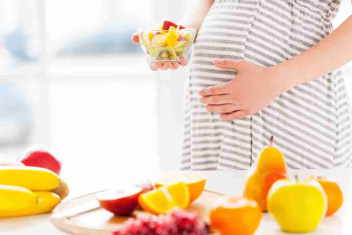 Як правильно харчуватися вагітній жінці?