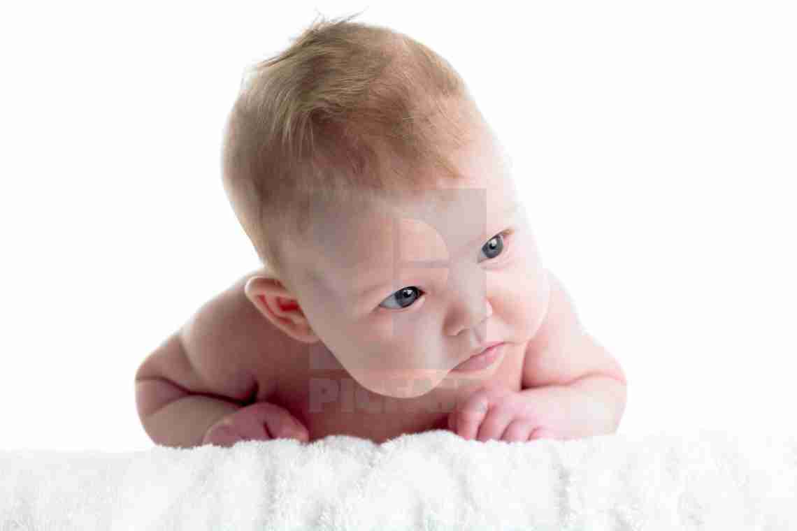 У чому полягає розвиток дитини в 4 місяці?