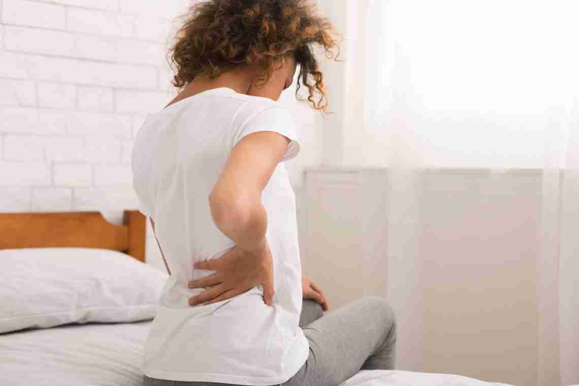 Біль у попереку під час вагітності: чим зняти і як запобігти?