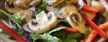 Салат з грибами і шинкою