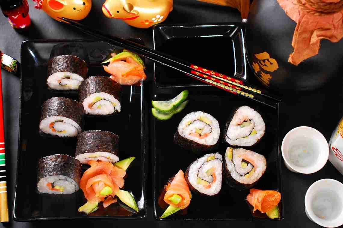 Худіємо зі смаком на японських закусках: суші для схуднення
