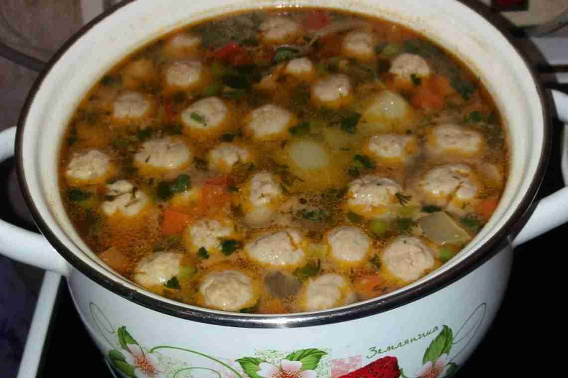 Різні рецепти популярного супу з фрикадельками з різного фаршу