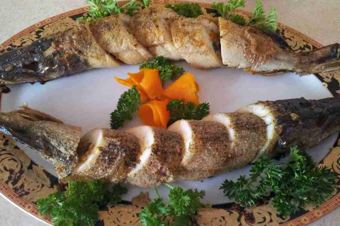 Як приготувати низькокалорійні страви з риби? Поради кулінарам і корисні рецепти