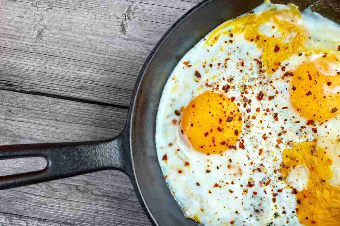 Як приготувати яєчню в піті