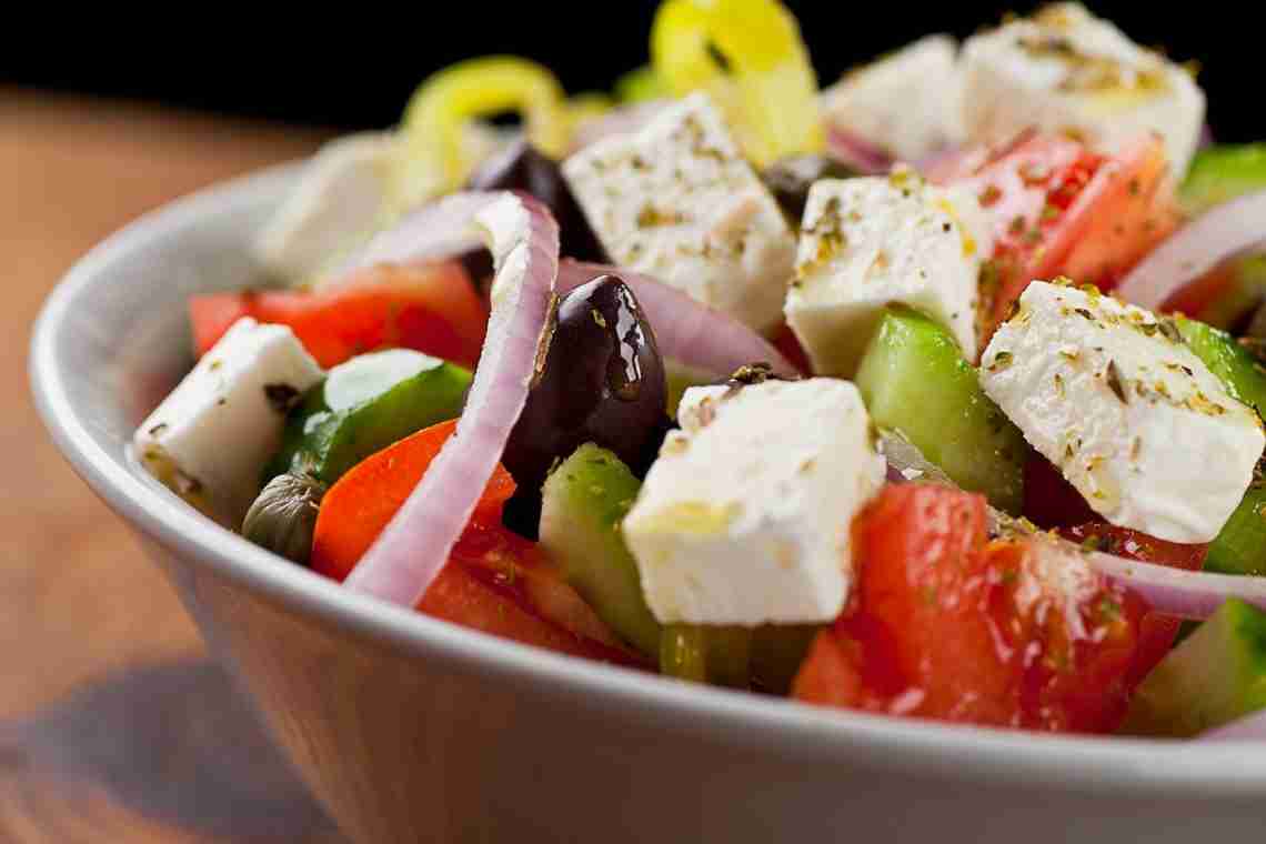 Як приготувати справжній грецький салат