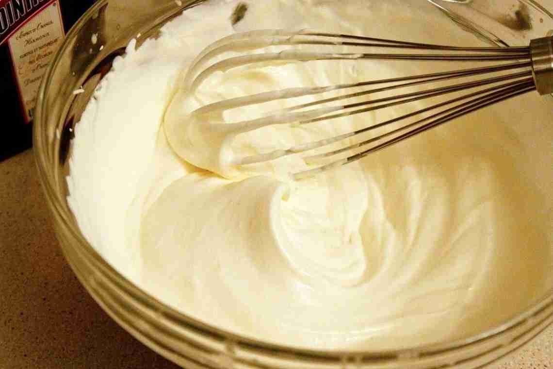 Як зробити ванільний крем для торта