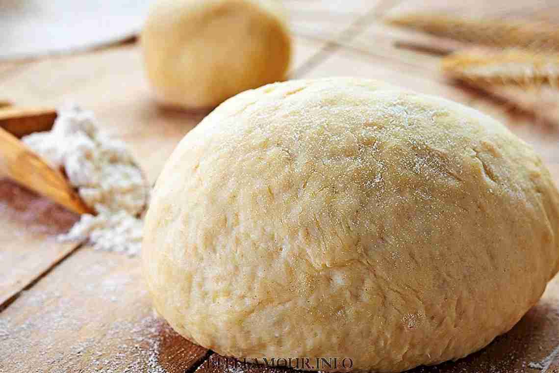Як приготувати бездріжове тісто на кефірі?