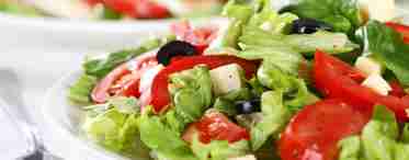 Як приготувати легкий овочевий салат?