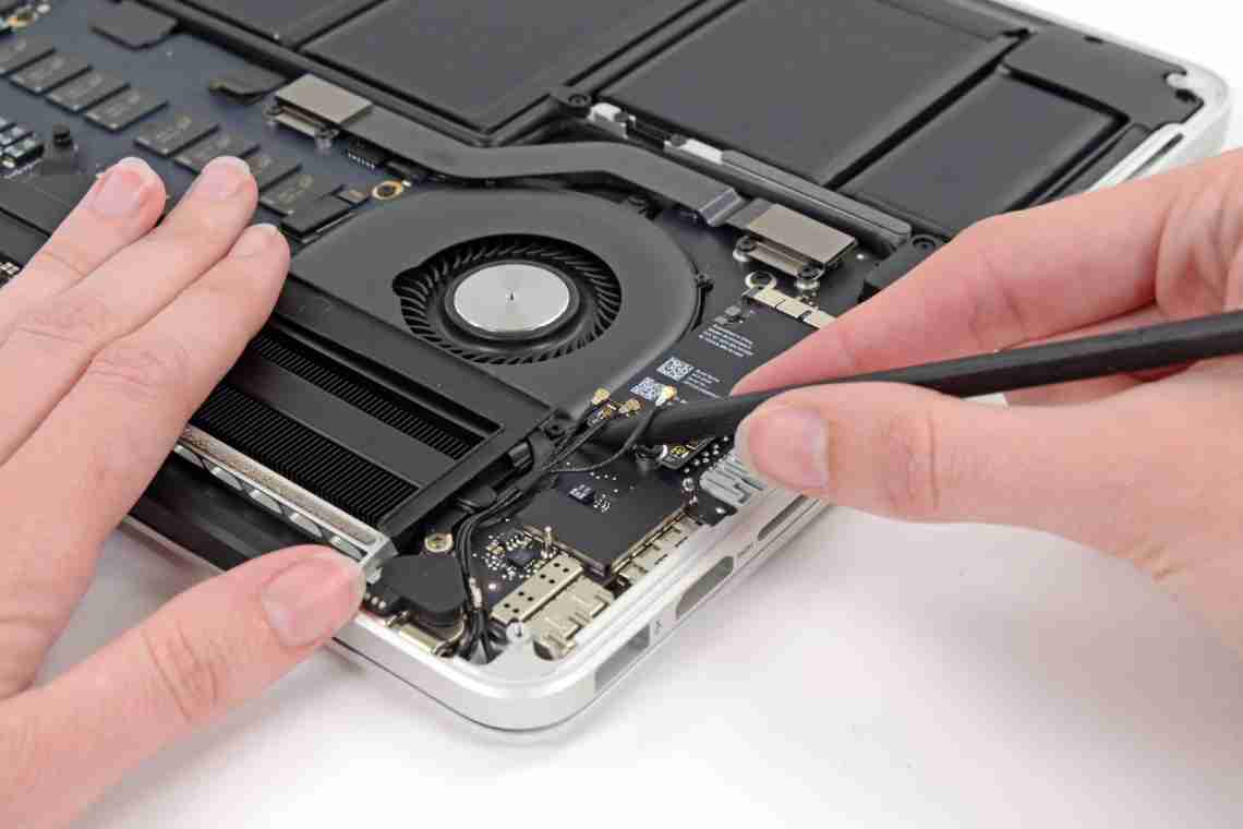  Фахівці iFixit розібрали нові MacBook Pro - відремонтувати ноутбуки Apple стало простіше
