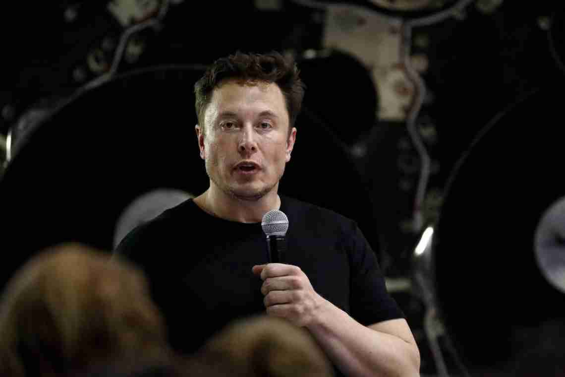 Ілон Маск схильний пояснювати гнучкість стилю управління Tesla своєю схильністю до інженерної справи