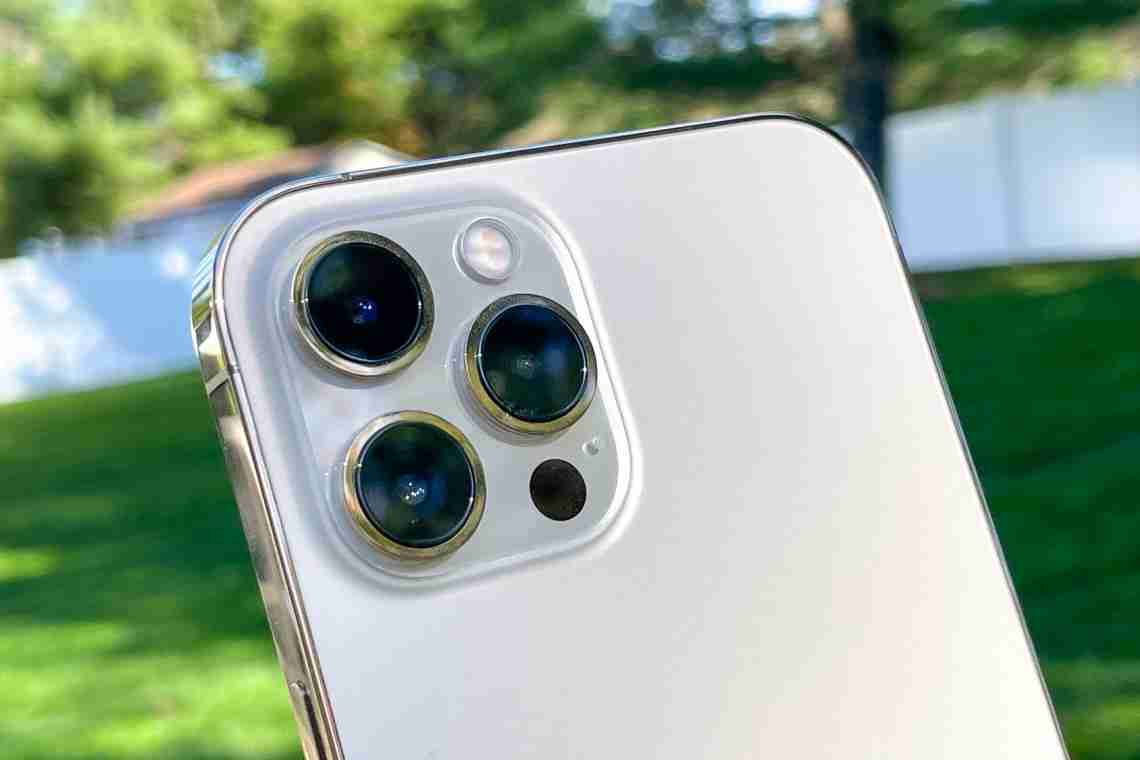 Камера iPhone 13 Pro Max виявилася підходящим лікарським інструментом при лікуванні очей