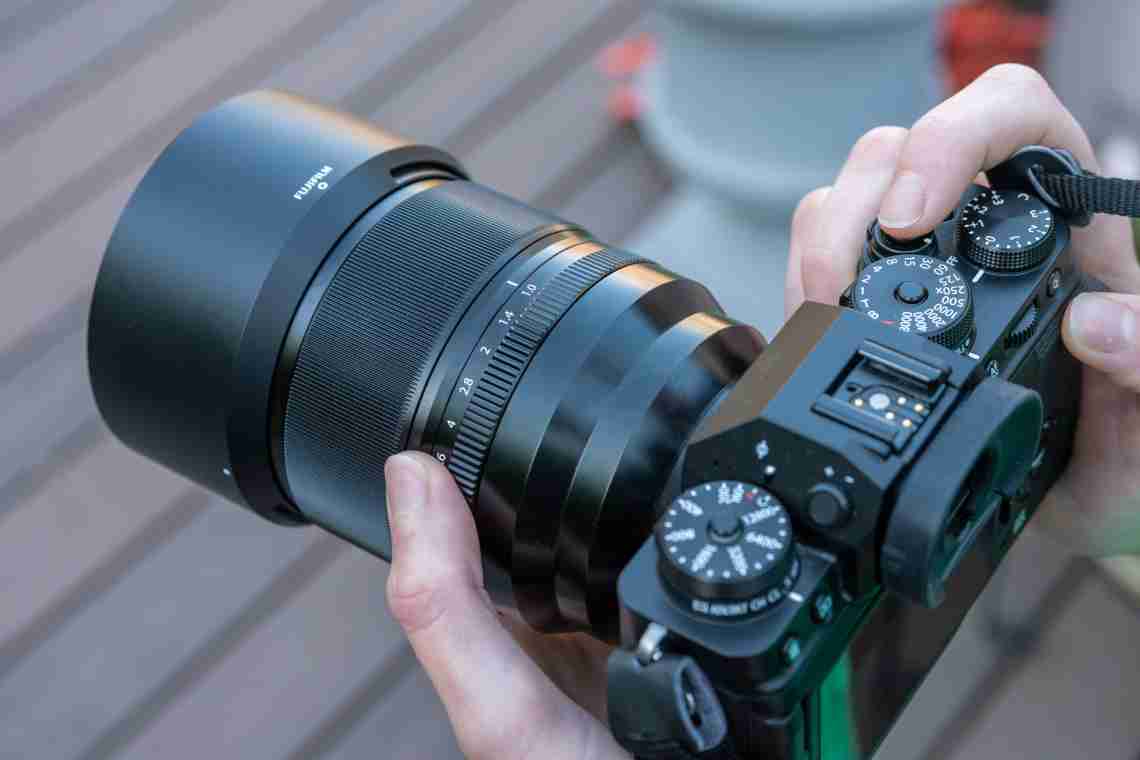 Fujifilm представила системну камеру X-A3 з новою матрицею і сенсорним дисплеєм