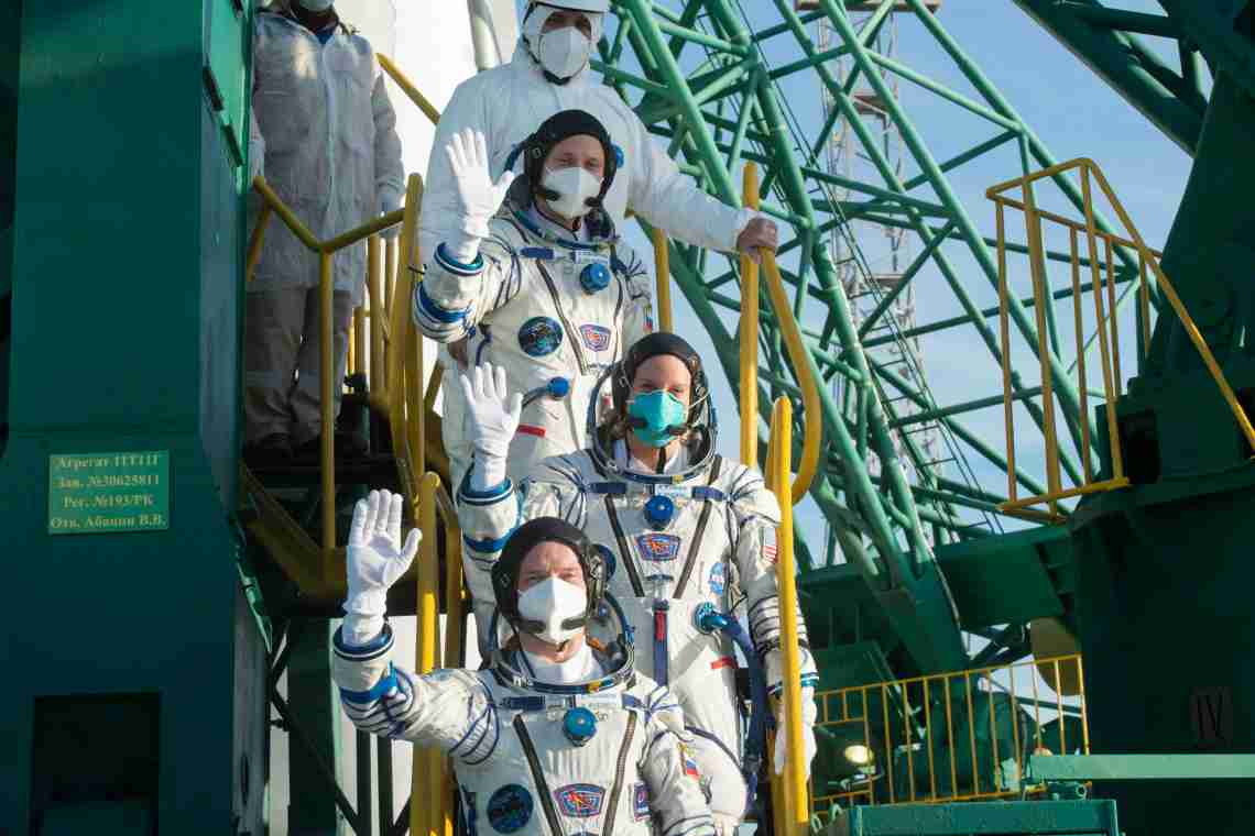 Цифровий «Союз TMA-02M» без пригод доставив космонавтів на Землю
