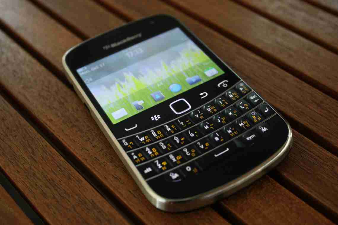 Смартфони BlackBerry Bold 9900/9930, Torch 9850/9860 і Torch 9810 представлені офіційно "