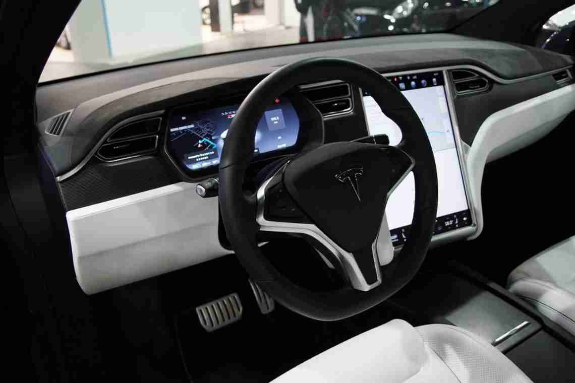 Атакувати Tesla компанія Geely збирається за допомогою нової люксової марки електромобілів