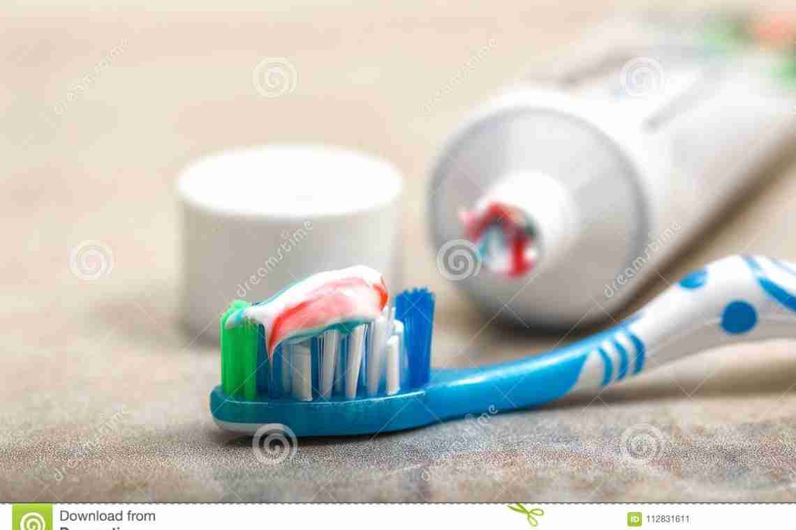 Як вибрати зубну пасту дорослому і дитині?