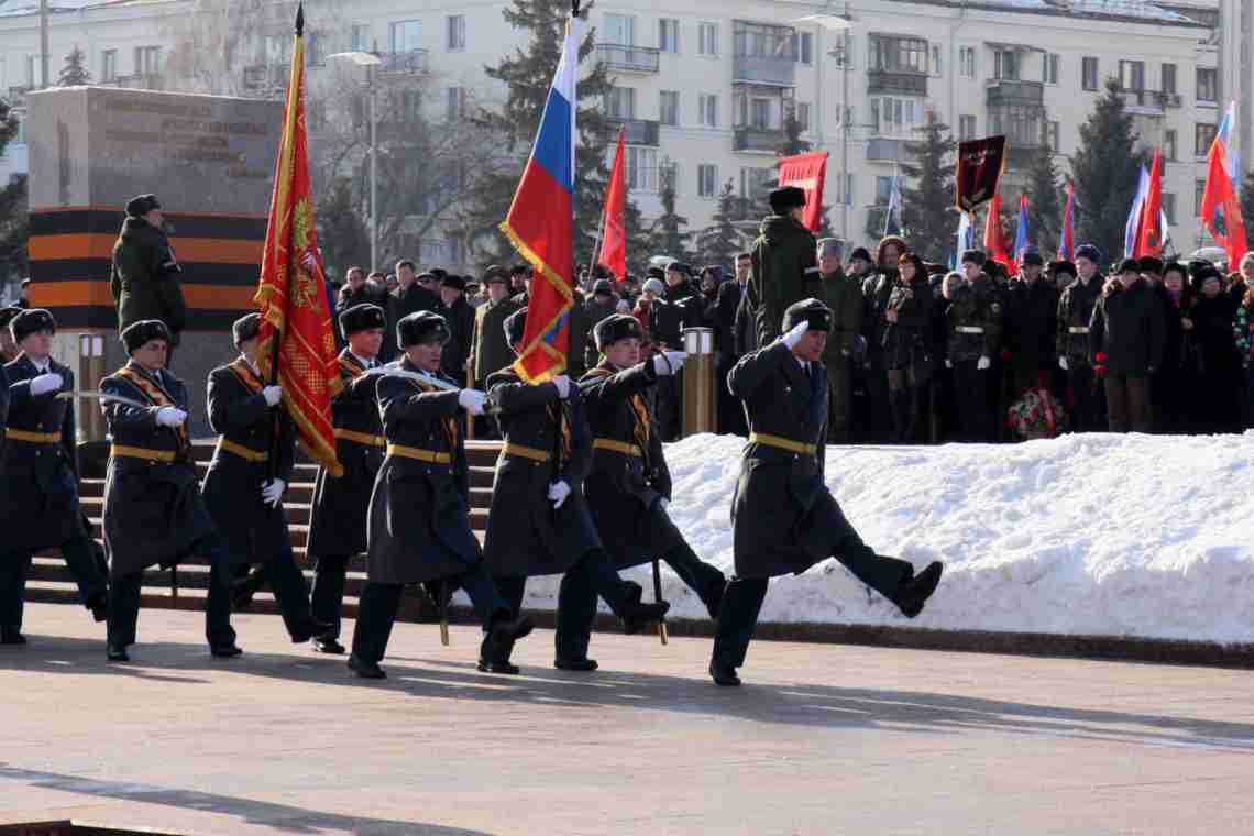 Як відзначити 23 лютого з друзями