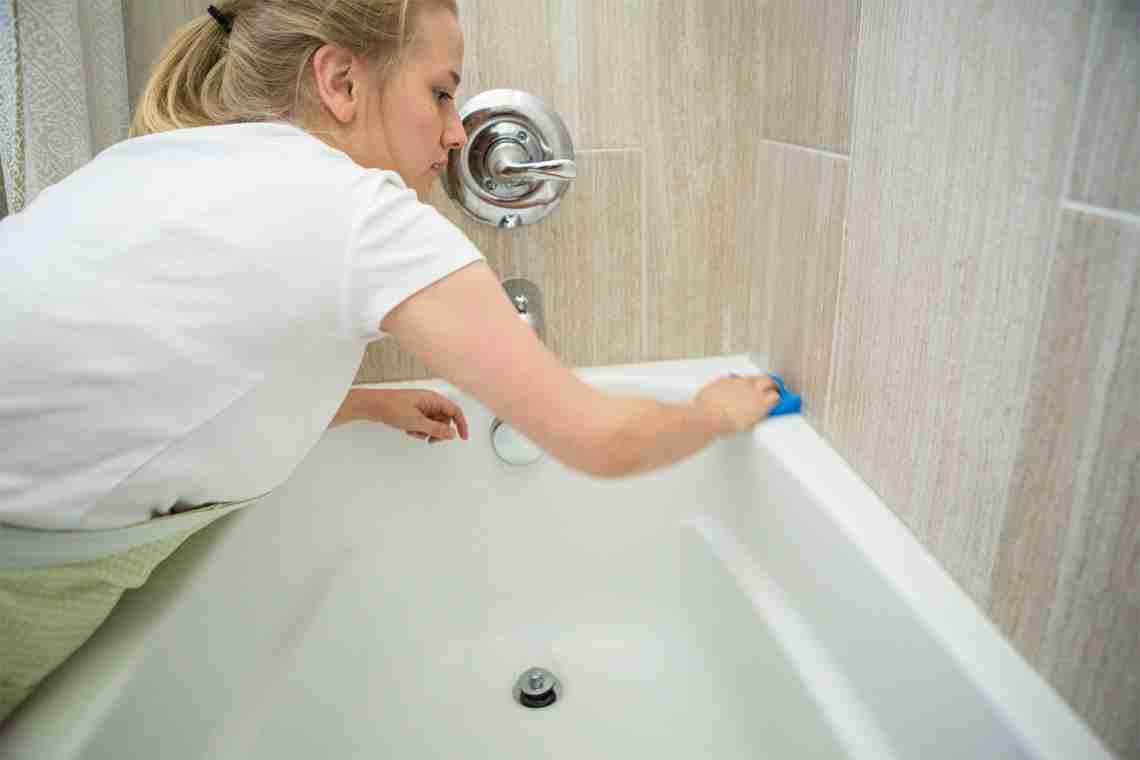 Як почистити акрилову ванну